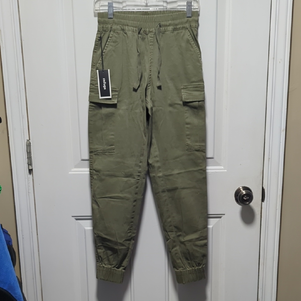 Refuge Olive Cargo Pants - Picture 4 of 13
